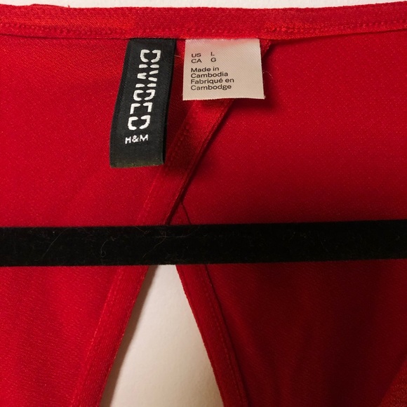 Cute cropped wrap-top! - Picture 3 of 4